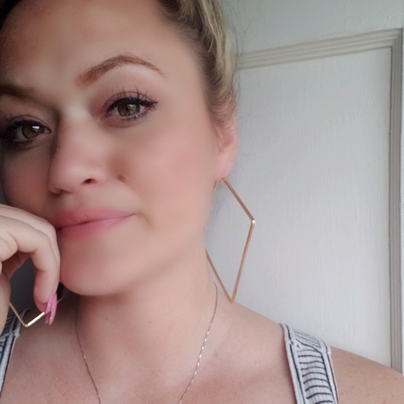 Square gold hoops Uncommon James style square - Picture 6 of 7